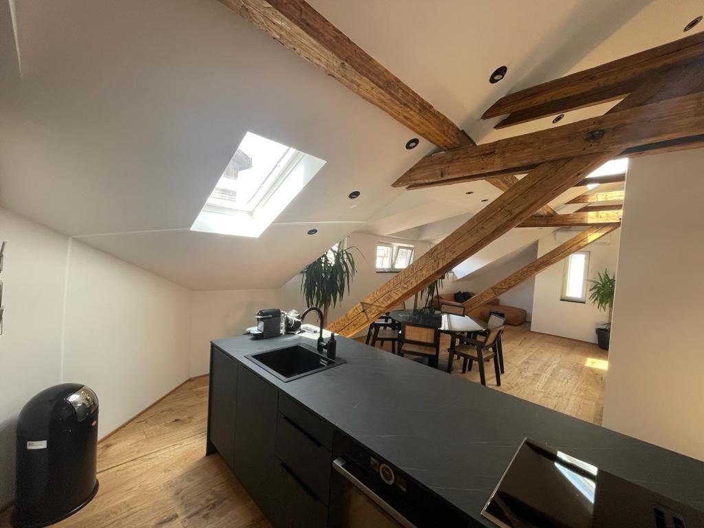 Split Rooftop Loft Exterior foto