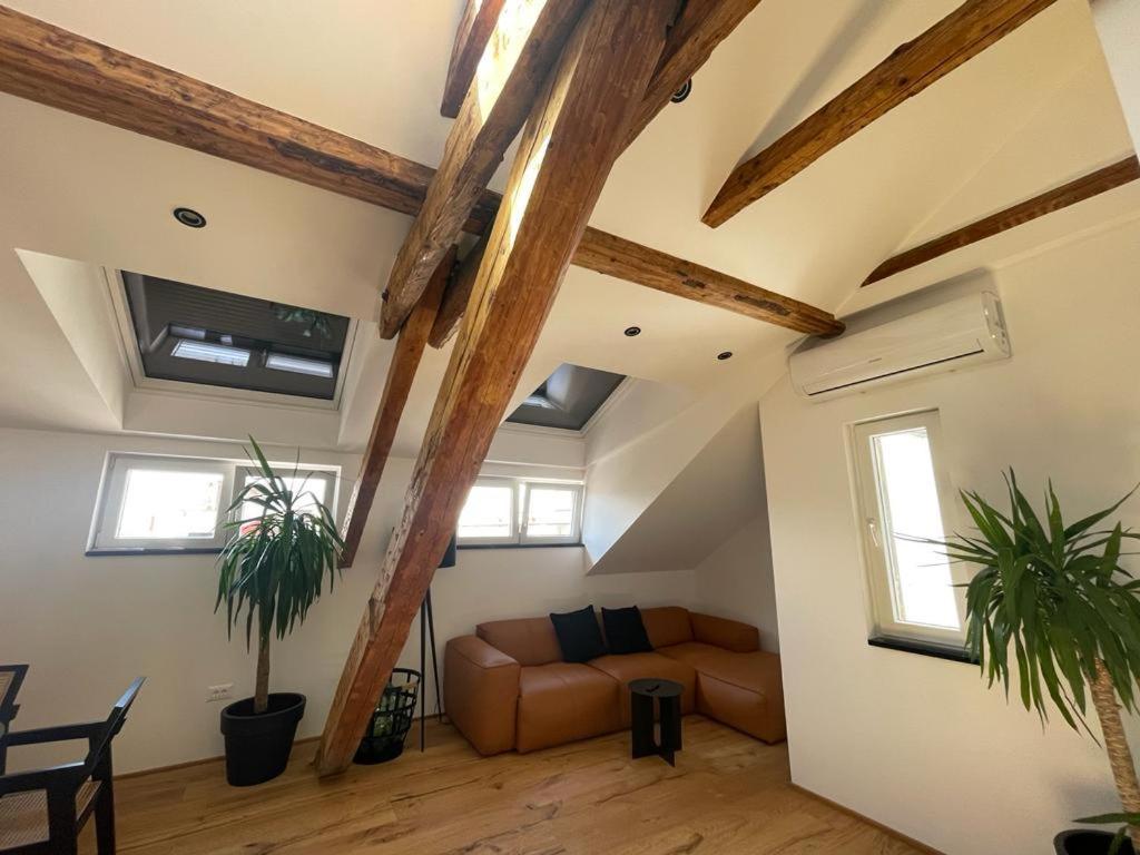 Split Rooftop Loft Exterior foto
